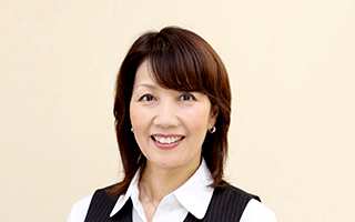 本社 事務長　笹田　真奈美