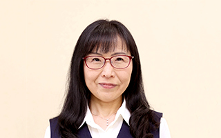 半田事務所 事務 金子 幸恵